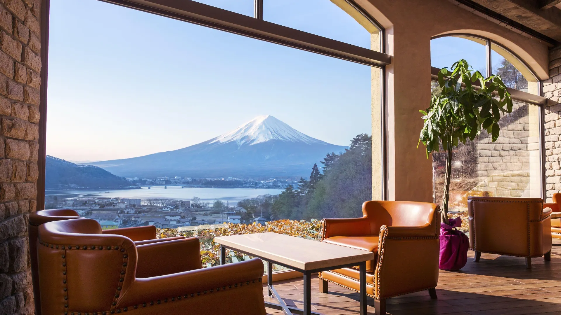 2 Smart 4-Star Hotels in Fujikawaguchiko Onsen-kyo Worth Booking